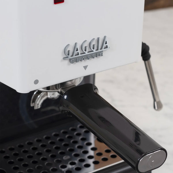 Gaggia New Classic EVO Pro Manual Espresso Machine, Polar White
