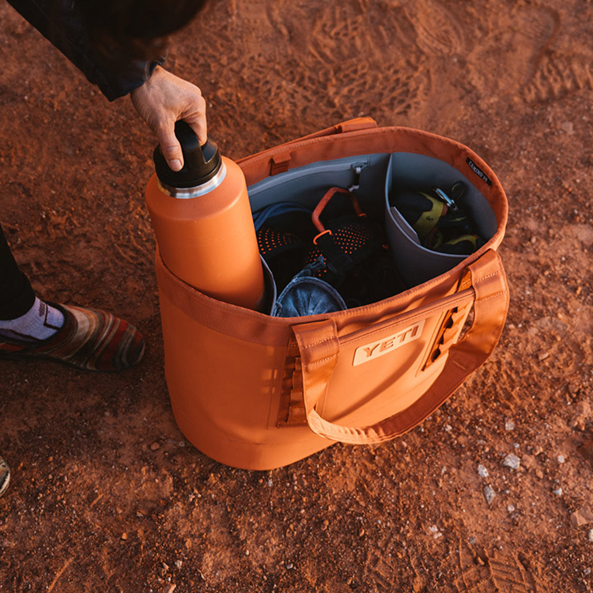 YETI- Camino Carryall 35 Tote Bag High Desert Clay