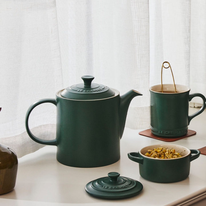 Le Creuset 1.3L Grand Teapot, Foret