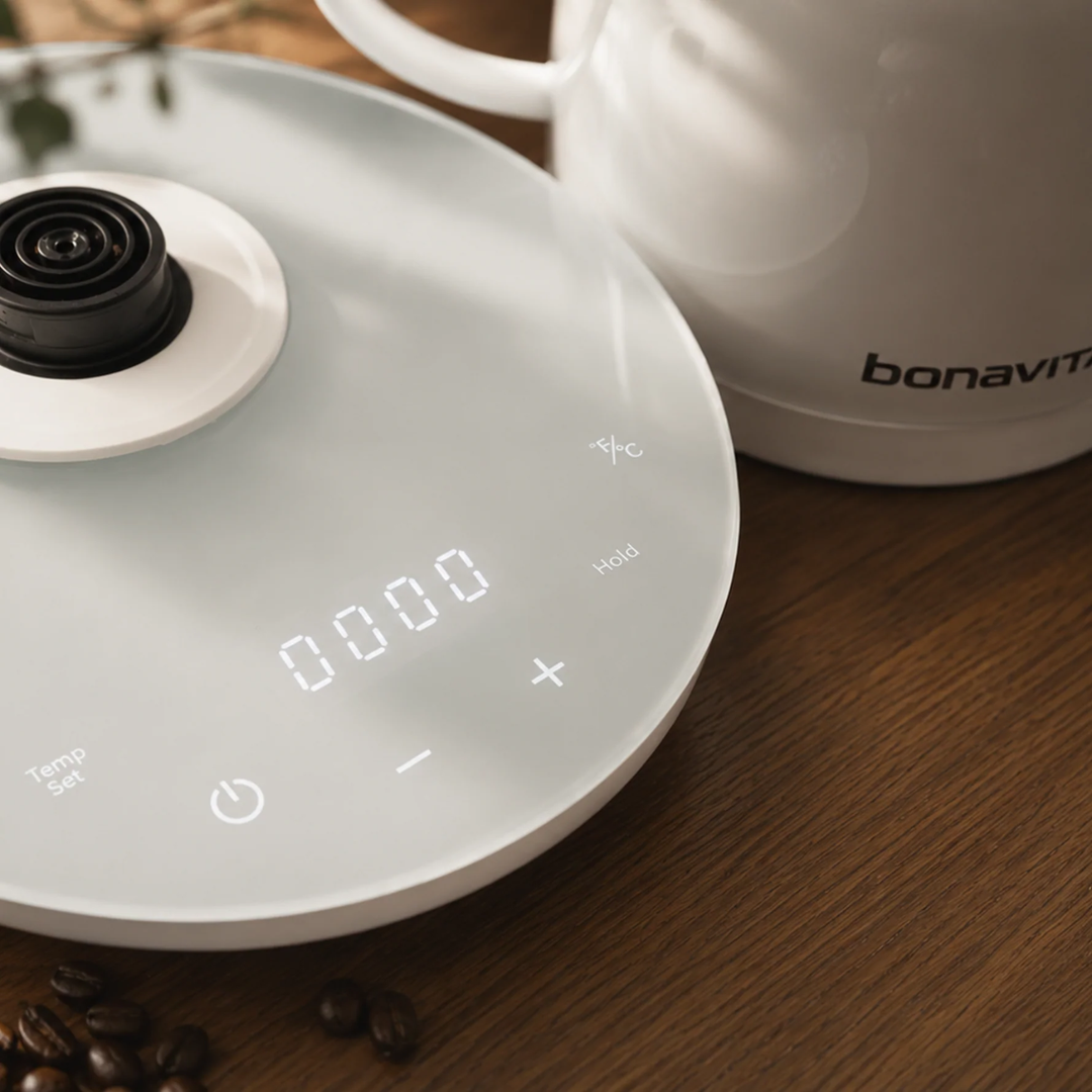 Bonavita Cosmopolitan 1L Gooseneck Precision Temperature Control Kettle, White