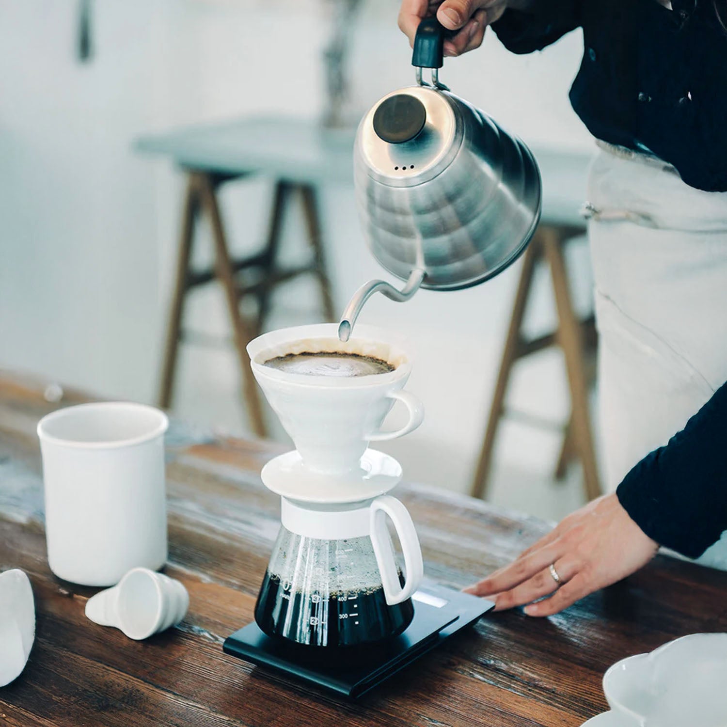 Hario V60-02 Ceramic Pour Over Kit