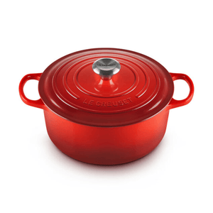 Le Creuset Signature Cast-Iron Round French Oven 6.7L, Cerise