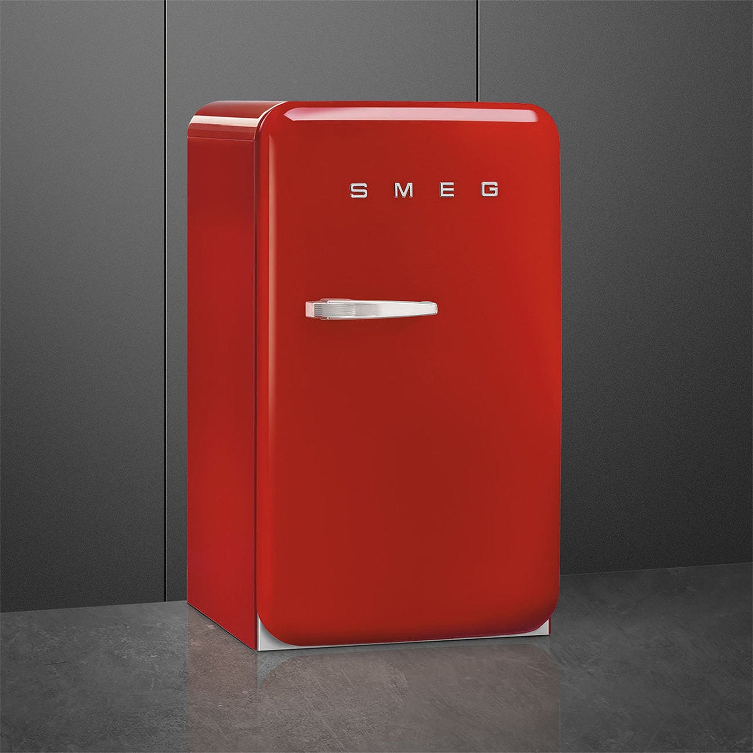 OPEN BOX | SMEG FAB10 Retro Right Hand Mini Fridge, Red #FAB10URRD3 Local Pickup Only