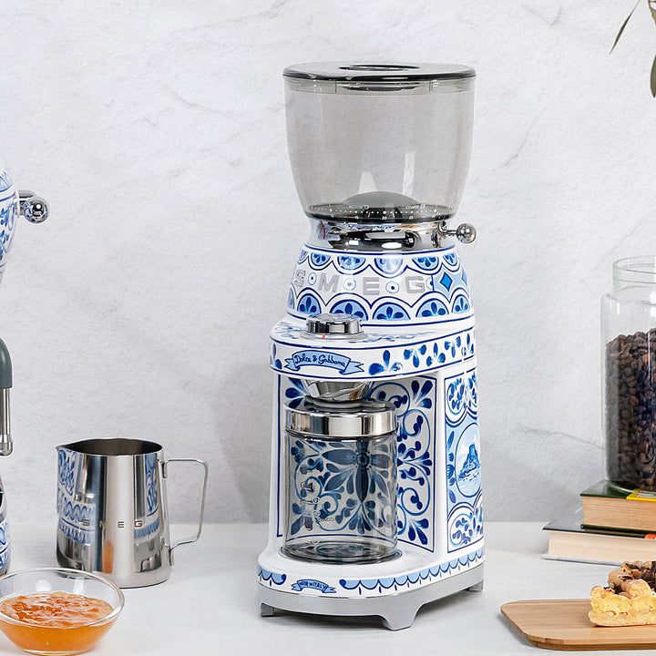 Smeg 50’s Style Dolce&amp;Gabbana Coffee Grinder CGF01, Blu Mediterraneo
