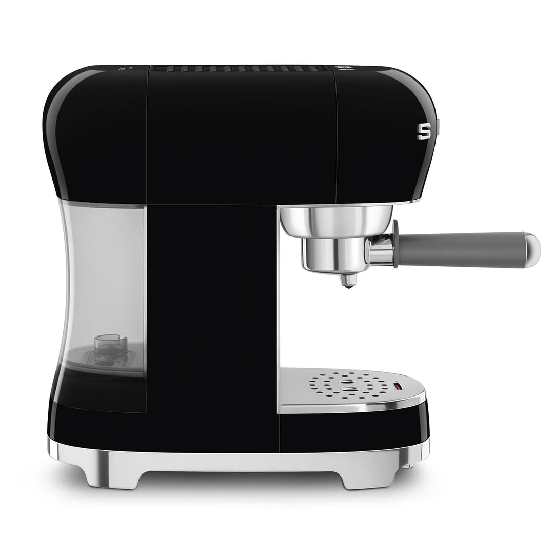 Smeg Espresso Machine With No Milk Wand - Black 