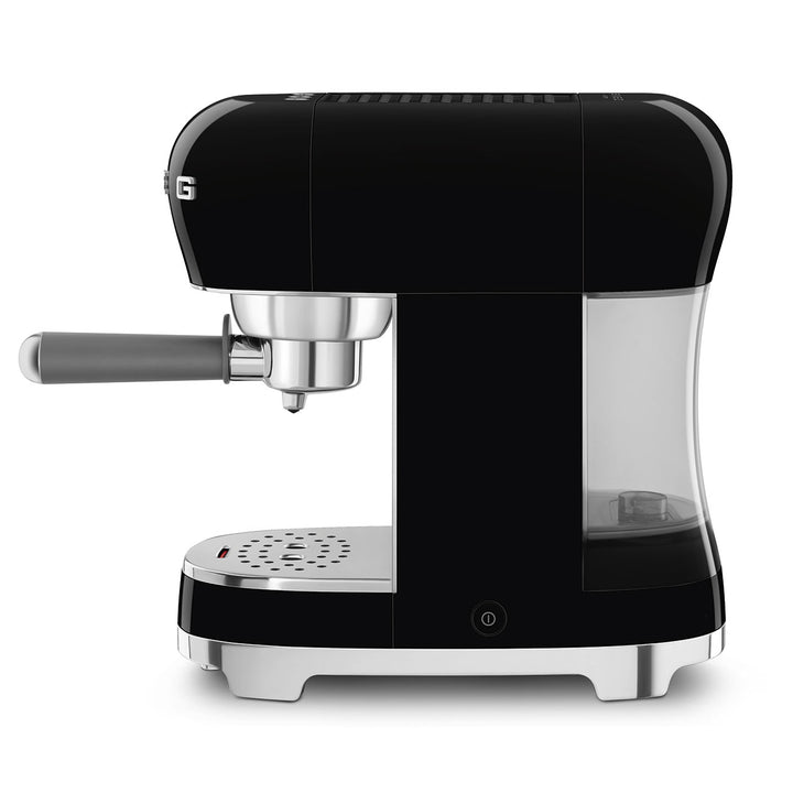 Smeg Espresso Machine With No Milk Wand - Black 