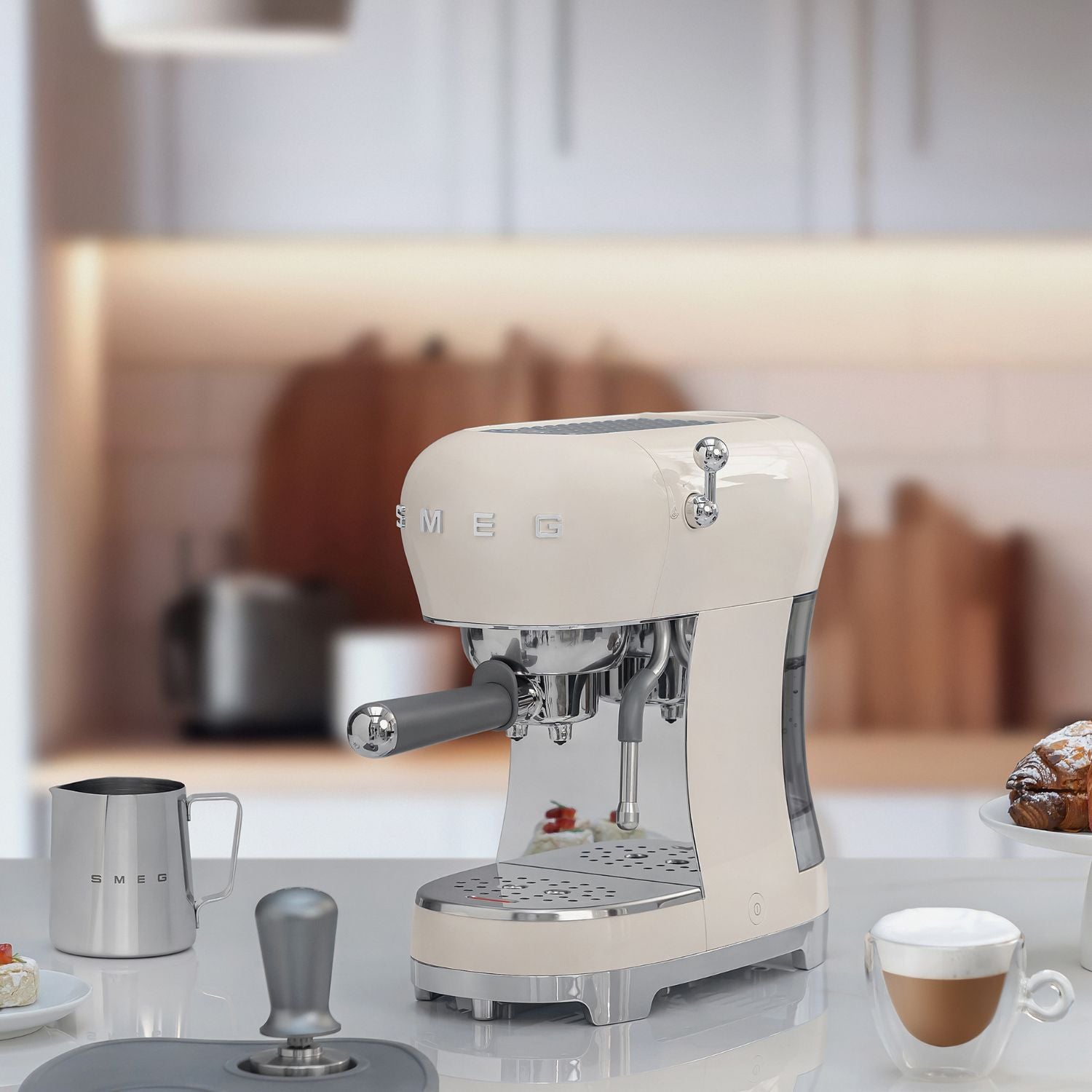 Smeg Manual Espresso Coffee Machine #ECF02CRUS - Cream