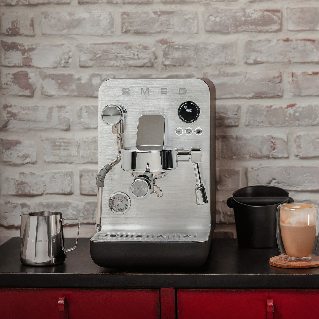 Smeg Minipro Espresso Machine, Matte Black 