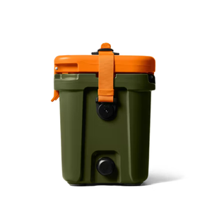 YETI Roadie 15 Hard Cooler, Olive/King Crab