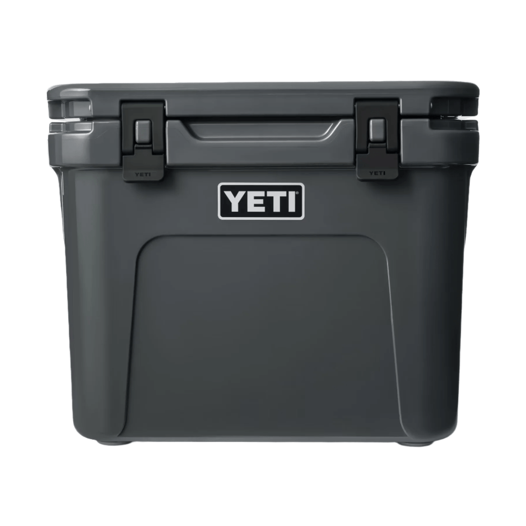 YETI Roadie Cooler with Wheels 32, Charcoal