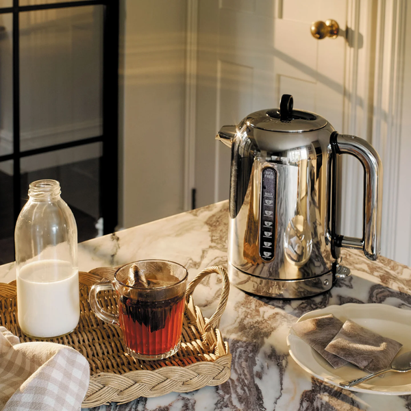 Dualit Classic Electric Kettle 57oz., Chrome #72837