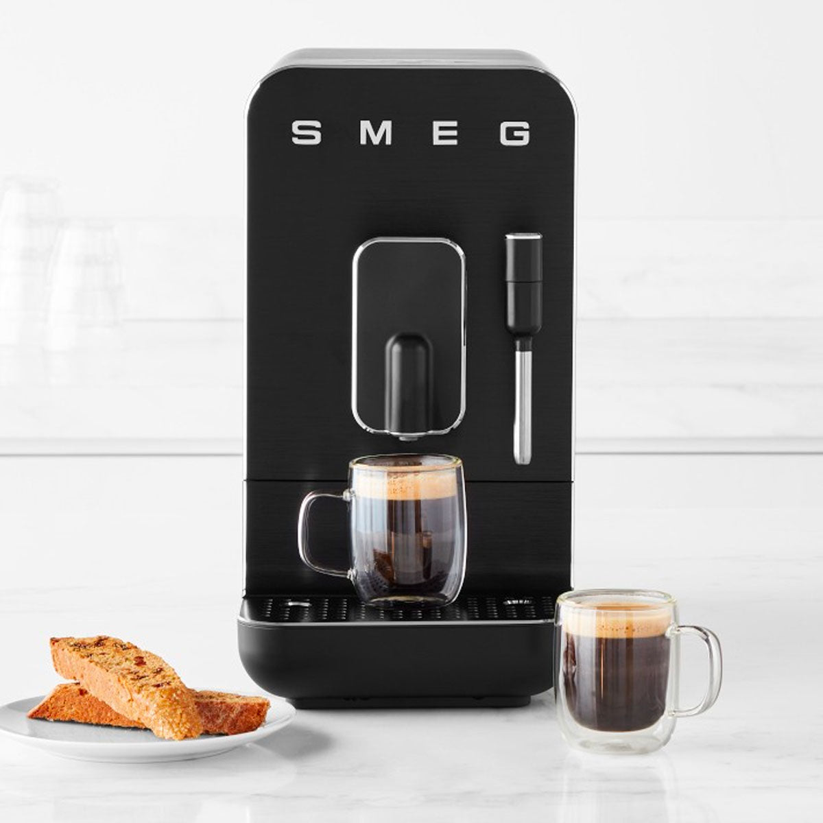 Smeg Super Automatic Espresso Machine with Steam Wand, Full Black