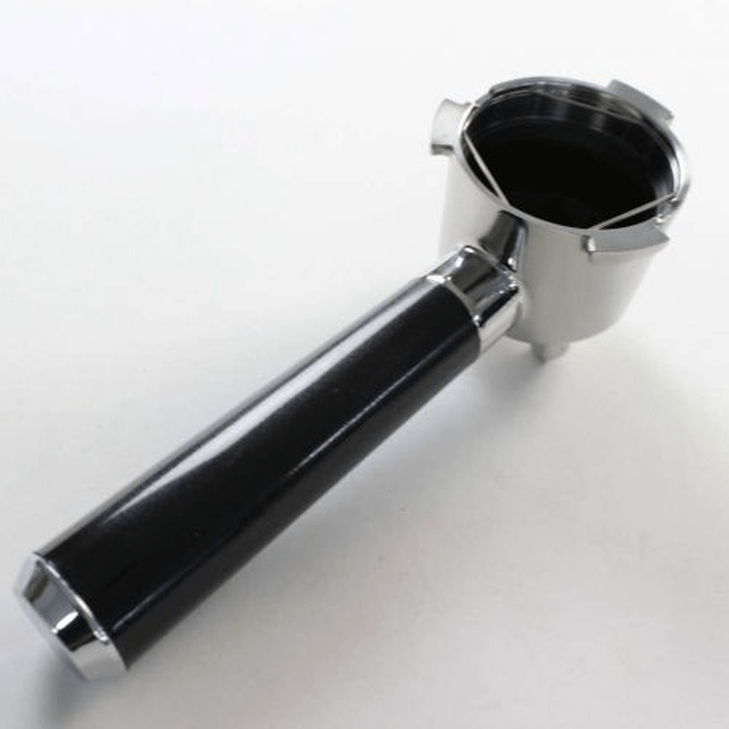 DeLonghi Filter Holder Sump / Portafilter - 7313286019