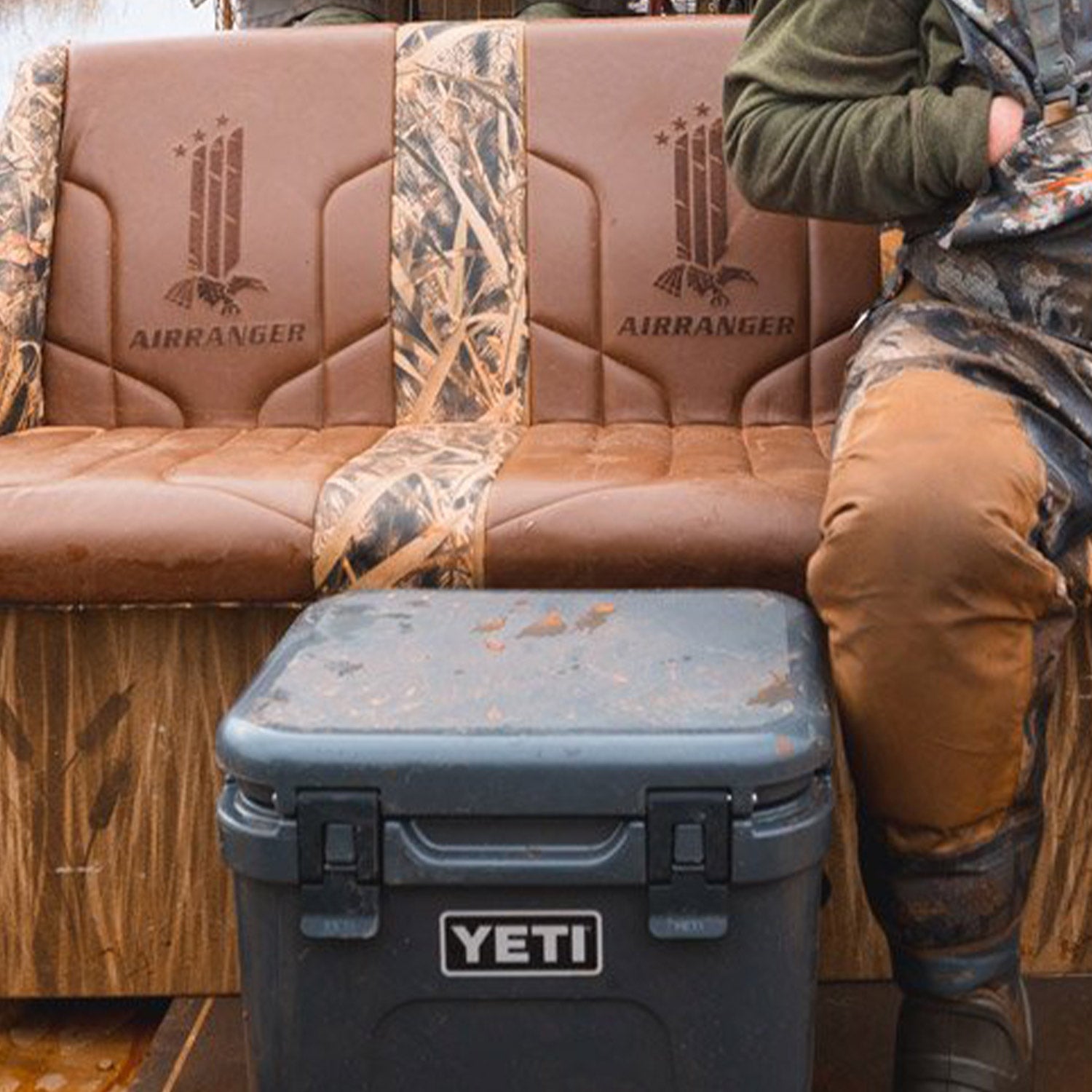 YETI Roadie 24 Hard Cooler, Charcoal