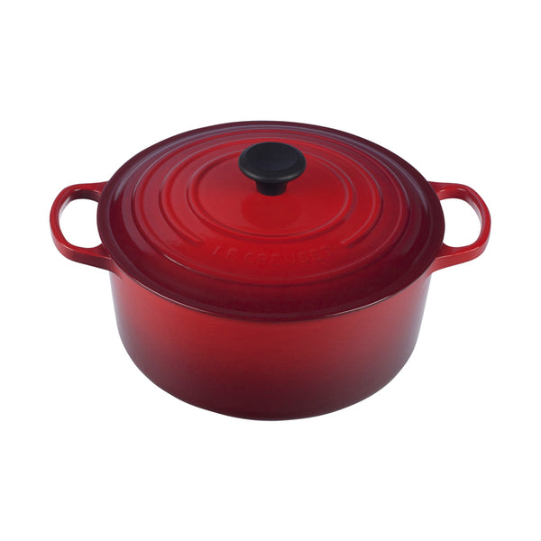 Le Creuset Signature Cast-Iron Round French Oven 5.3L - Cerise