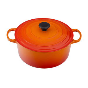 Le Creuset Signature Cast-Iron Round French Oven 6.7L - Flame